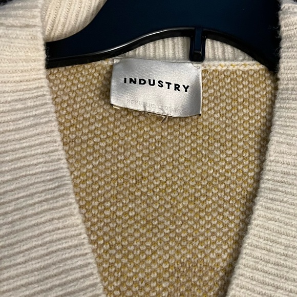 Cardigan - Picture 2 of 2